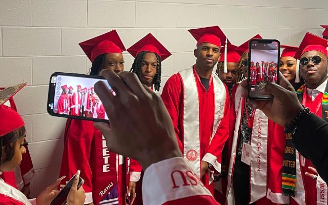 德甲直播-离校十七年后保罗终于毕业,人生新篇章将就此开启